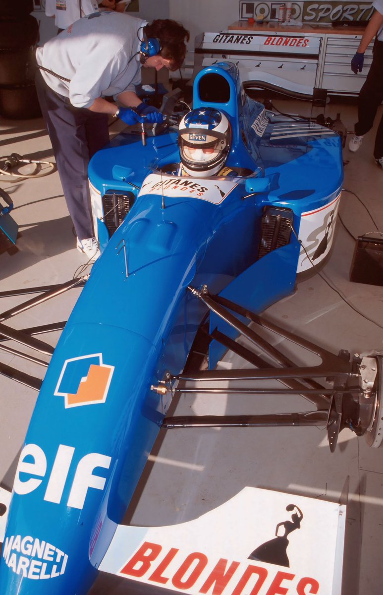 Esclusive image dicember 1994: Preparations are made to the Ligier JS39B Renault that Michael will test to evaluate the Renault V10 engine that will power his Benetton for the following season #KeepFightingMichael