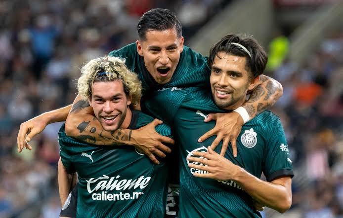 Iván “Pollo” Elizondo (@lopezelizondo11) on Twitter photo 🚨GIVEAWAY ROJIBLANCO🚨
🎫 ¡GANA UN PASE DOBLE PARA EL #Chivas vs #Puebla! 🐐
1⃣ Sigue a <a href="/calientesports/">Caliente Sports</a> y a mí
2⃣ Dale 🔁 y ❤️
3️⃣ Comenta quién es tu jugador favorito usando el hashtag #MásAcciónMásDiversión 🔥
🎫 ¡Se regalarán DOS pases dobles! 📲 🚨GIVEAWAY ROJIBLANCO🚨
🎫 ¡GANA UN PASE DOBLE PARA EL #Chivas vs #Puebla! 🐐
1⃣ Sigue a <a href="/calientesports/">Caliente Sports</a> y a mí
2⃣ Dale 🔁 y ❤️
3️⃣ Comenta quién es tu jugador favorito usando el hashtag #MásAcciónMásDiversión 🔥
🎫 ¡Se regalarán DOS pases dobles! 📲