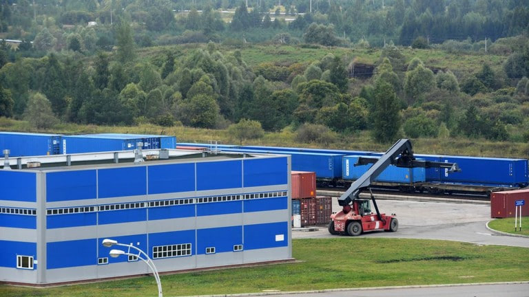 AndreaLucidi's tweet image. Attacco ucraino in Russia ferisce studenti stranieri

L&apos;attacco di un drone ucraino avvenuto martedì nei pressi della città russa di Elabuga ha provocato il ferimento di studenti provenienti da otto Paesi, riferisce RIA Novosti, citando le autorità locali. Secondo le autorità…