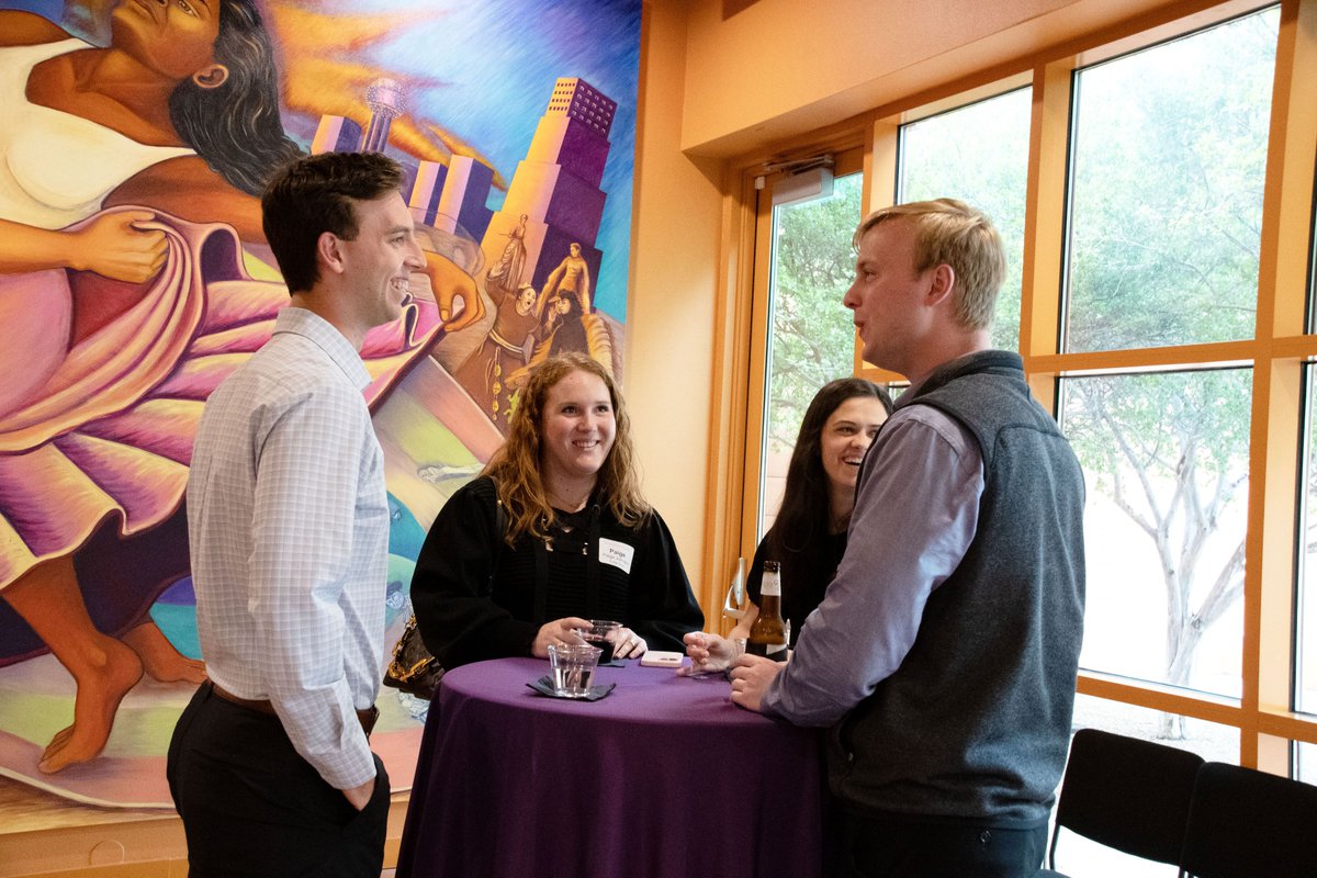 Looking to create meaningful connections and meet like-minded professionals from various companies and industries? Register today for the DRC Young Professionals and Say Yes to Dallas Regional Happy Hour on Wednesday, April 24! bit.ly/4aps2gc