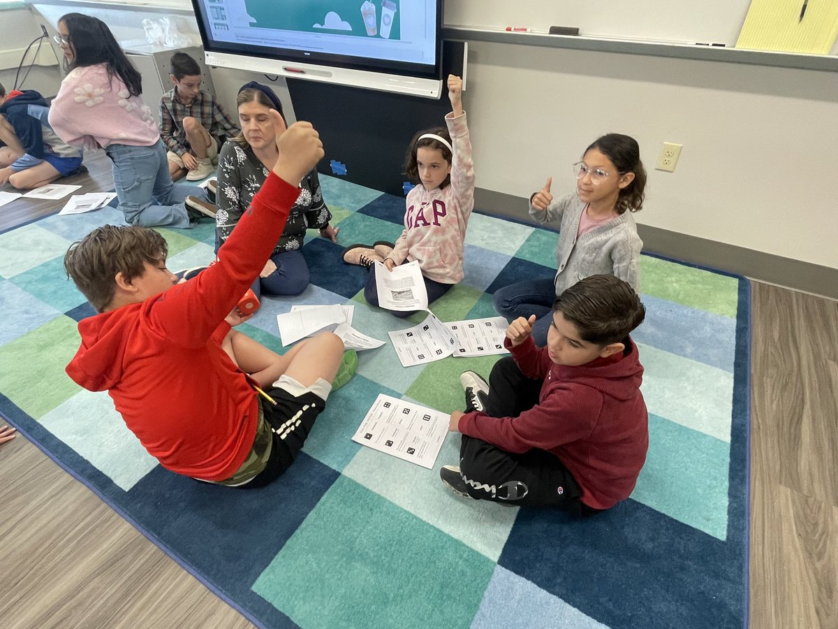 STAAR Prep in full effect at Menger. Admin &amp; student conferences during lunch. We got this! 👊🏻Go Texans! <a href="/KelsieMorris12/">Kelsie Morris</a> <a href="/DrCBarrera1/">Dr. Christina Barrera</a>