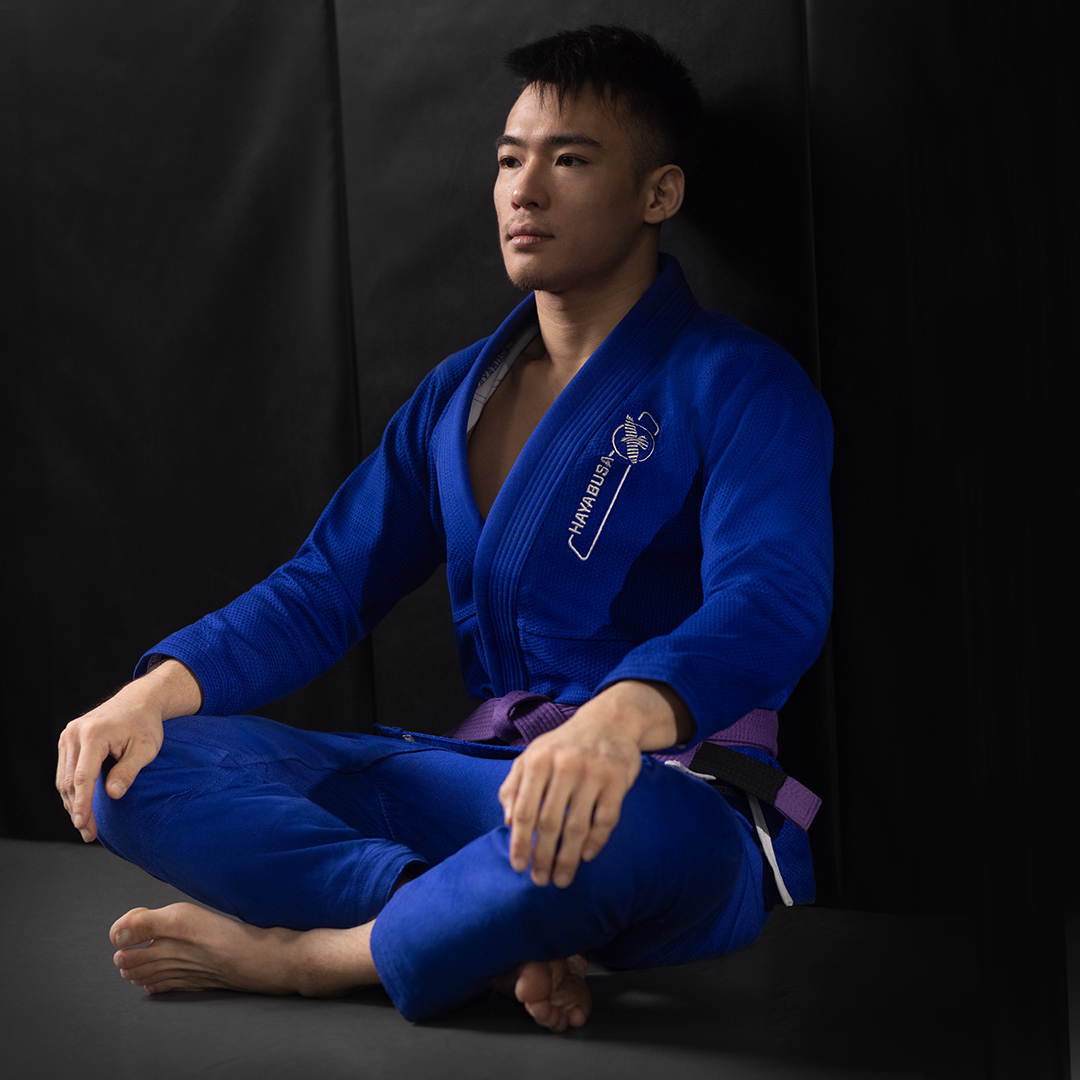 [ JUST DROPPED ] The Essential Gold Weave Jiu-Jitsu Gi Hayabusafight.com/Essential-Gi Heavyweight and empowering, our brand new Essential Gi features exclusive gold weave fabric that strikes the balance between strength and comfort. #JiuJitsuGi #BJJGi #GiLife