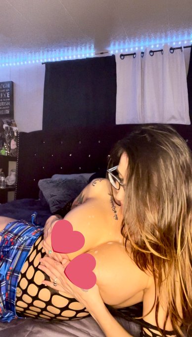 Come see the unedited pic of me covered in 💦💦 https://t.co/IzTpCugUuo  #ass #tits #camgirl #covered #onlyfans<a href="/tag/ass"class="tags"><span>#ass</span></a><a href="/tag/camgirl"class="tags"><span>#camgirl</span></a><a href="/tag/pawg"class="tags"><span>#pawg</span></a><a href="/tag/subscribe"class="tags"><span>#subscribe</span></a><a href="/tag/tits"class="tags"><span>#tits</span></a><a href="/tag/covered"class="tags"><span>#covered</span></a>