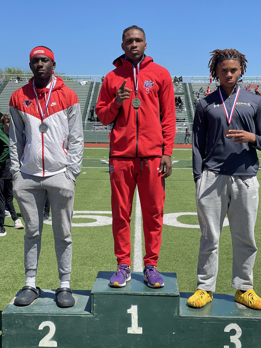 Our first Area Qualifier! 🥇: 22-8.5, Long Jump 🏃🏾‍♂️: @thereal_kori2x #Duncanville #FAST #THIS #YEAR