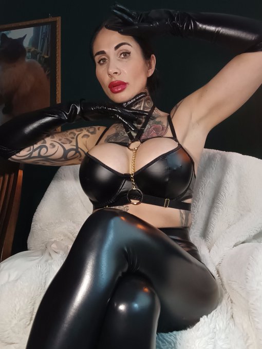 MEIN KOSTENLOSER TELEGRAM KANAL!!: https://t.co/1bgchsHEnr  #mistress #fetisch #bdsm #dominatrix https://t<a href="/tag/mistress"class="tags">#mistress</a><a href="/tag/bdsm"class="tags"><span>#bdsm</span></a><a href="/tag/dominatrix"class="tags"><span>#dominatrix</span></a><a href="/tag/fetisch"class="tags"><span>#fetisch</span></a>