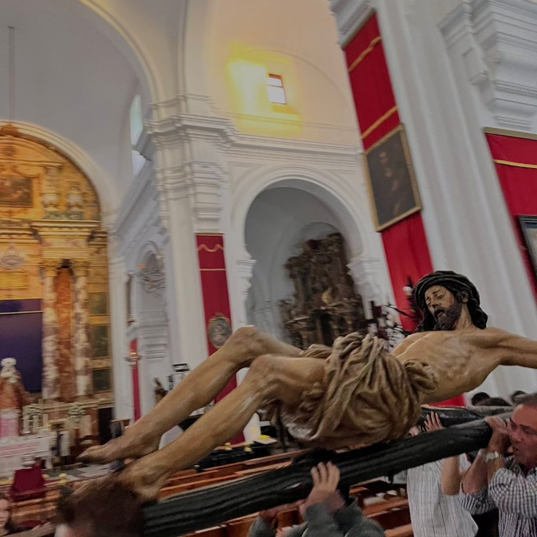 🟢 #ACTUALIDAD | Ya se encuentra en su Altar el Stmo Cristo de la Vera Cruz a la espera de un Octubre lleno de Fe y Devoción. 

#400veracruzlascabezas #JuanDeMesa #salidaextraordinaria