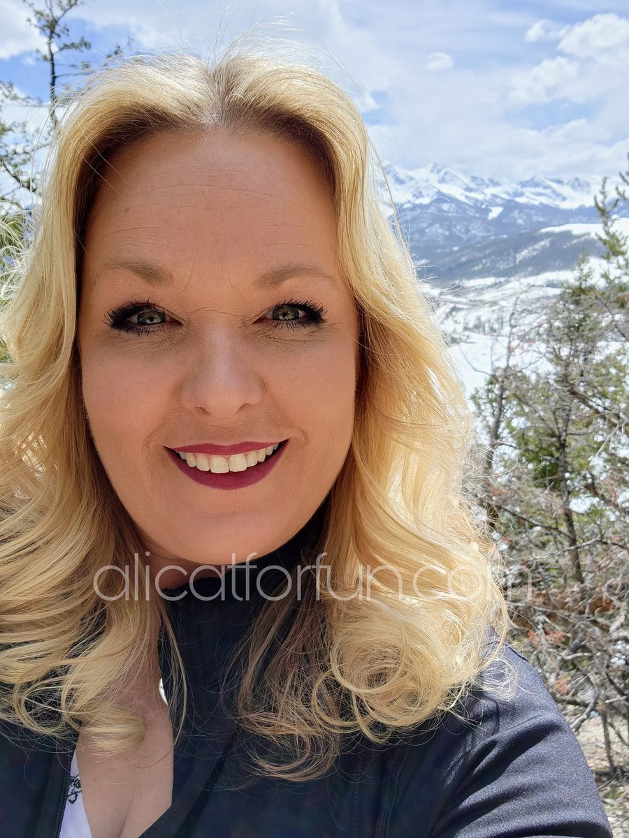 Can't wait to be back in beautiful Colorado!! Ft. Collins 4/23-24 Denver 4/24-26 Wanna check out the view from my suite? 😉😉 Alicatforfun.com #alicat4fun