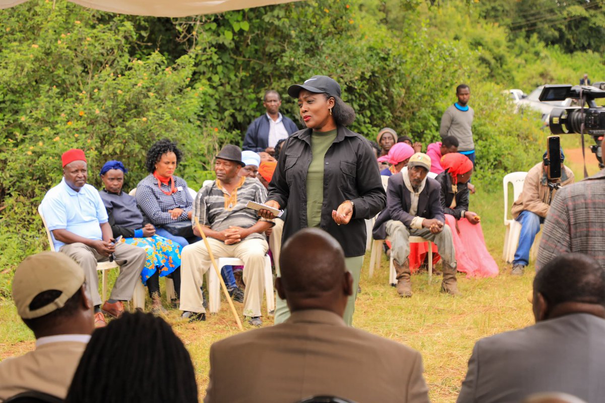 As a conservation standard, we do not erect concrete fences around forests and other ecosystems due to resulting adverse impacts on biodiversity including impediment to free movement of wildlife. This morning, we brought down the stone wall illegally put around Ololuaa Forest,…