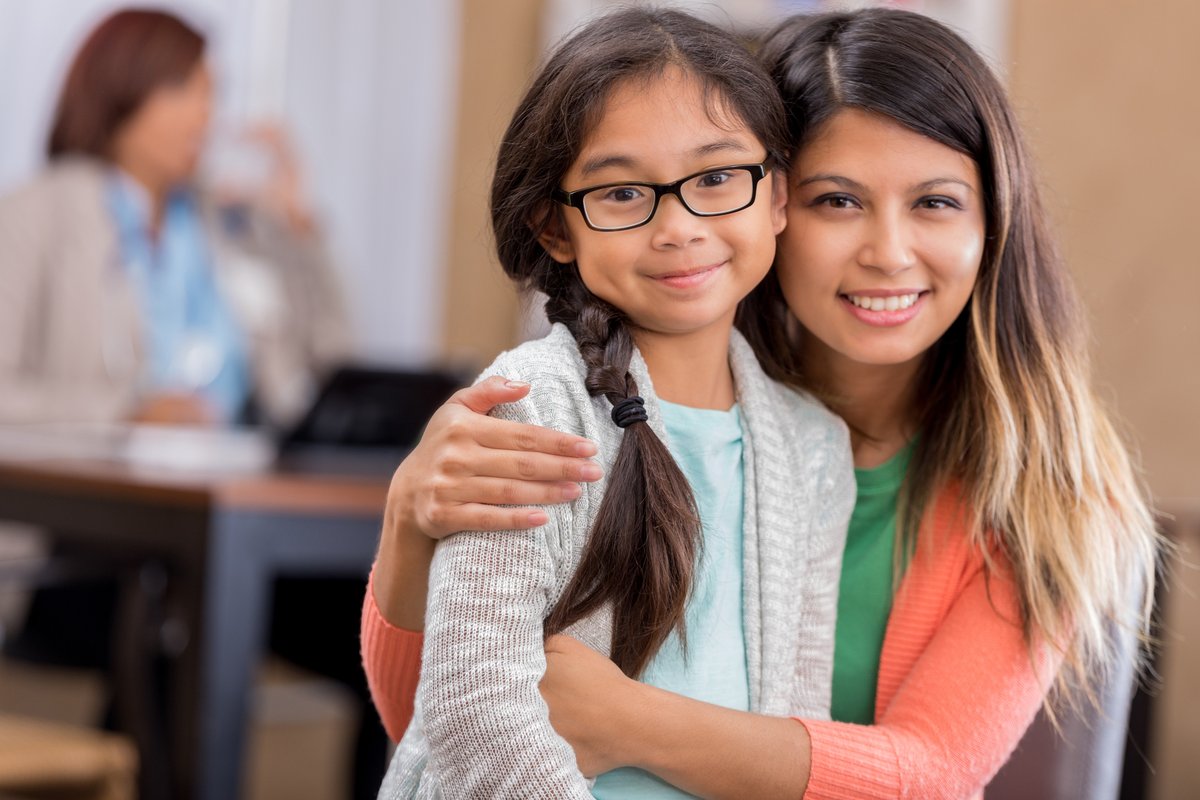 Women: This #WomensEyeHealth and Safety Month, prioritize taking care of your #EyeHealth and vision! Download @SWHR’s Patient Toolkit: A Guide to Women’s Eye Health to get started: swhr.org/swhr_resource/… #EyeHealthEducation