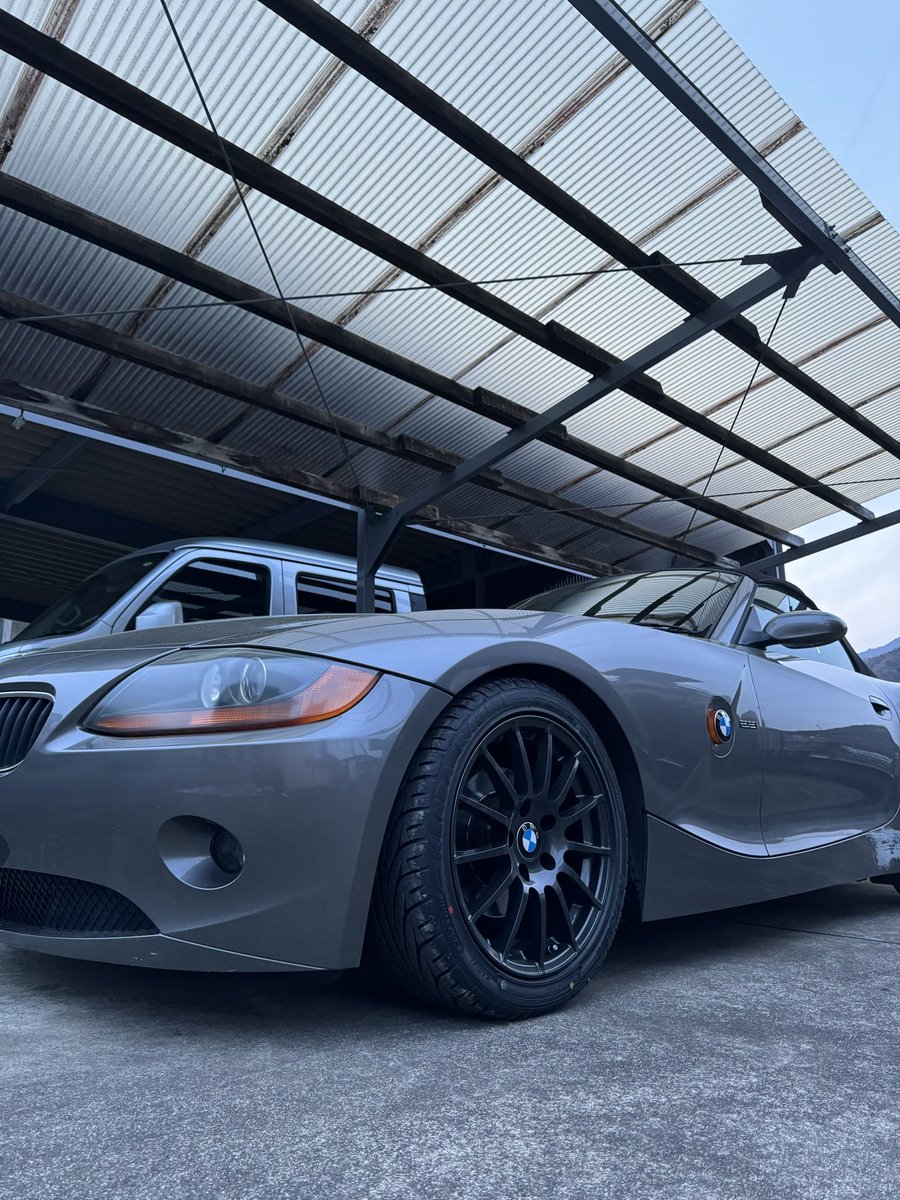 Hara07296509's tweet photo. nice黒ホイール
#BMW #z4 #z4e85 https://t.co/N3bzBczThP