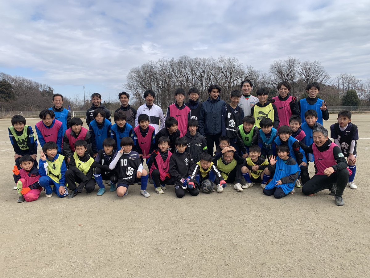tsurusc's tweet photo. 2月4日、当クラブ全カテゴリー交流大会を開催しました！
スタッフ、トップ、U-15、U-12、全てのカテゴリーが集まり、リーグ戦及びPK戦を行いおこました！
当クラブは組織全体で、子どもたちの成長のサポートをします。
ご興味のある方はご連絡ください！

#鶴ヶ島市 
#サッカークラブチーム選手募集中 https://t.co/vwXs6AxItD