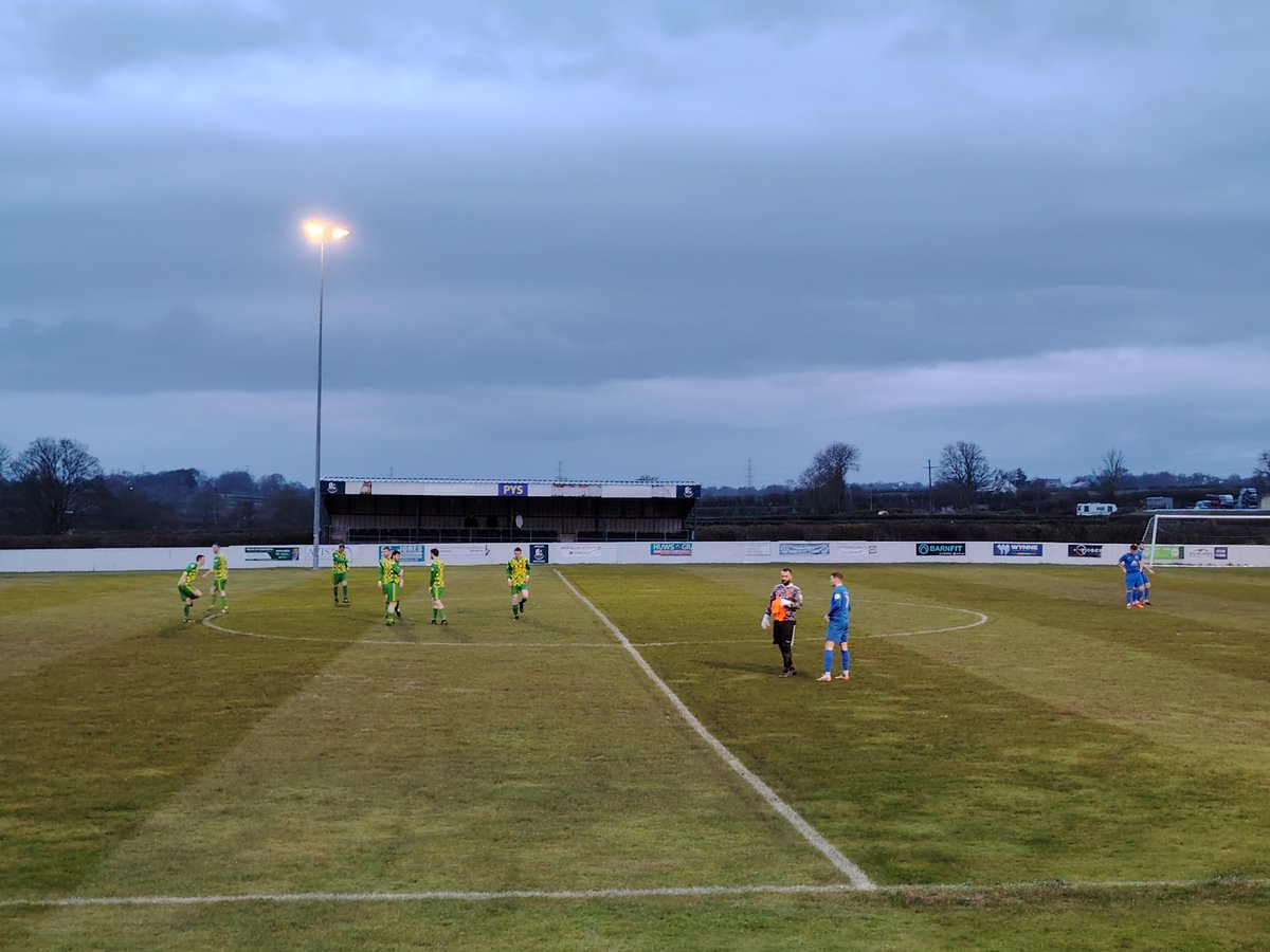 Coffee review for @LlangefniTownFC service was a friendly 4, quality a decent 3 and price a good value 4. Giving a respectable 11/15. Great game and good atmosphere.