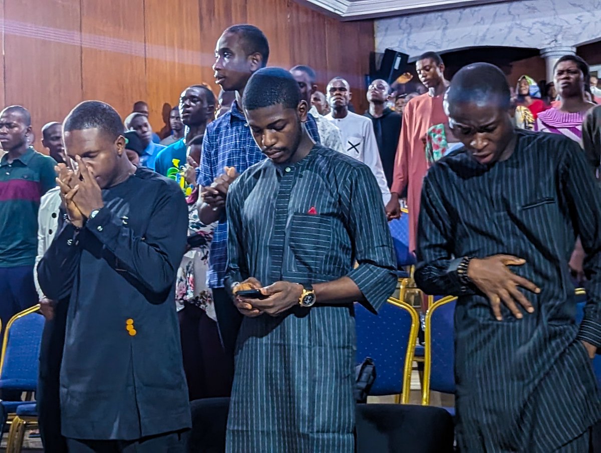 David_Obinga's tweet photo. Monday was such a a fiery night @fcs_nmu 
The word ministered in simplicity and in power to hundreds.
Hands laid, passion rekindled, consecration reawakened.

God is up to something and we forever remain at his service.🔥

Keep praying for us.

#FCSNMU #FIRECONFERENCE #FC2024 https://t.co/Qvj6LqOMA5