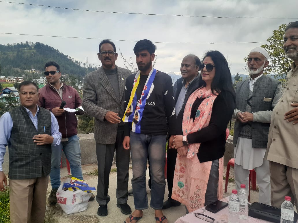 prmanhas's tweet photo. Campaigning in Gajoth Khorwah villages of Kellar Bhalla in support of DPAP Doda Udhampur Lok Sabha candidate Jb G M Saroori Sb. 
@DPAP_office 
@ghulamnazad https://t.co/ARyEz2rDC7