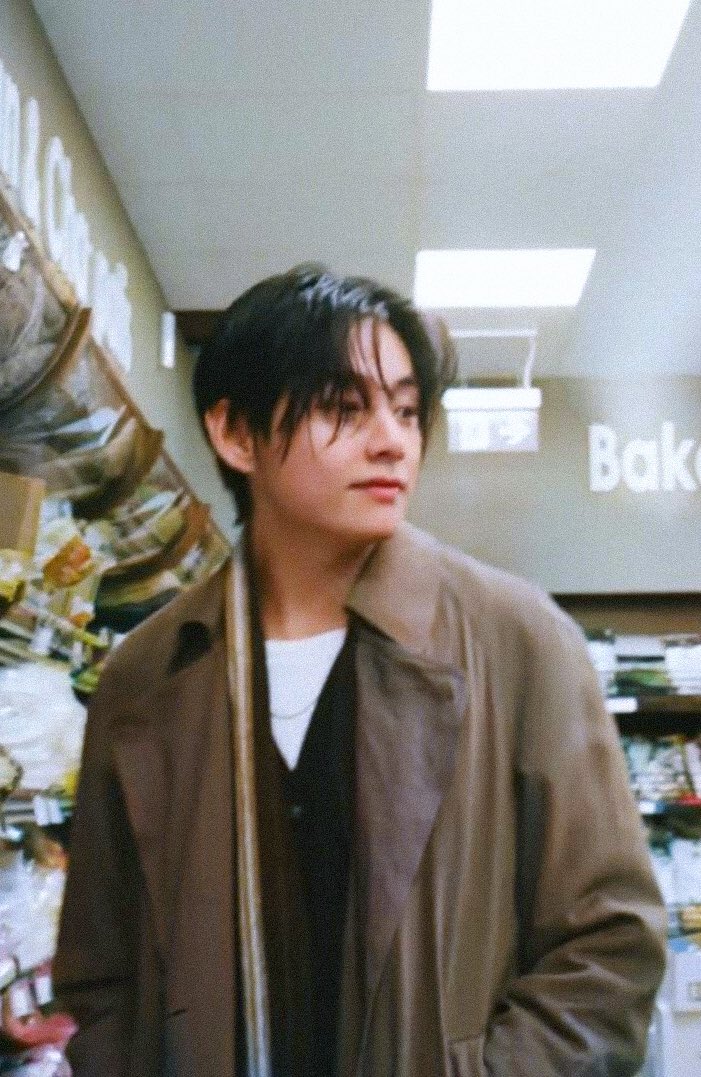 Taehyungimpact's tweet image. BOYFRIEND TAEHYUNG 🥹