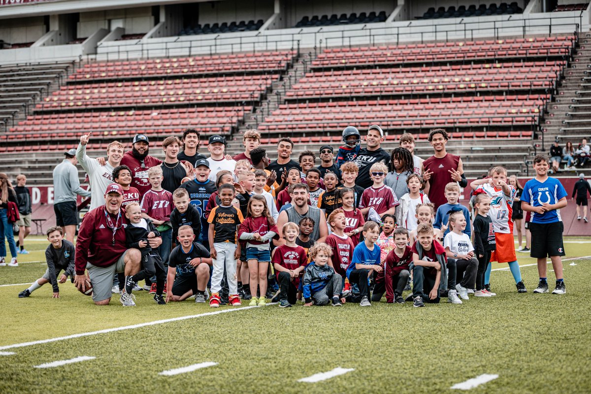 EKUFootball's tweet photo. 𝗥𝗶𝗰𝗵𝗺𝗼𝗻𝗱! We want you and your family at our annual Spring Game on April 27 at 3 p.m.!

Admission is FREE and we will be holding a youth football clinic for all kids in attendance run by our players!

#E2W | #MatterOfPride https://t.co/PyQUV2uL3E