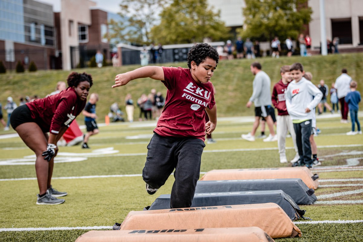 EKUFootball's tweet photo. 𝗥𝗶𝗰𝗵𝗺𝗼𝗻𝗱! We want you and your family at our annual Spring Game on April 27 at 3 p.m.!

Admission is FREE and we will be holding a youth football clinic for all kids in attendance run by our players!

#E2W | #MatterOfPride https://t.co/PyQUV2uL3E