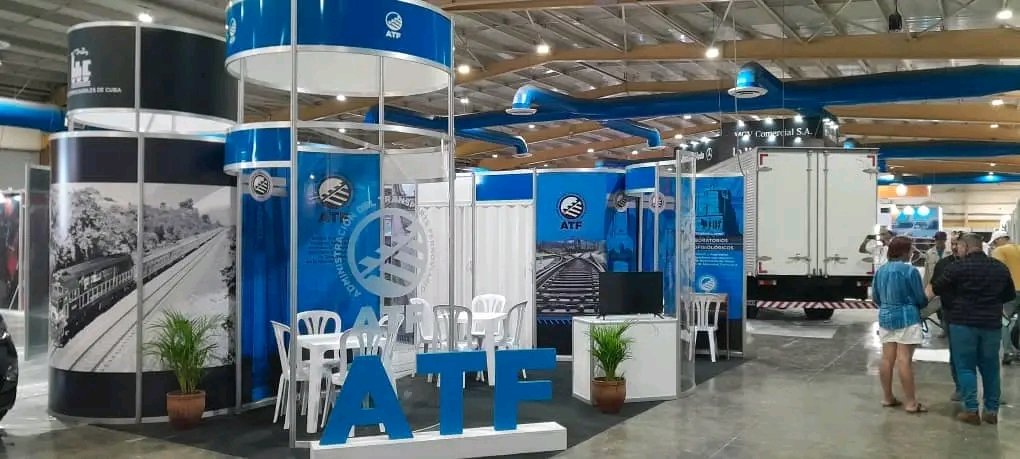 #Hoy abre sus puertas la #FITL2024 con la presencia de la Administración del Transporte Ferroviario estan ademas presentesen en la feria las empresas <a href="/maritima_a/">Coral Marítima S.A.</a>, <a href="/EmpresaSUMARPO/">SUMARPO</a>, @Consig_Mambis, CDC S.A, <a href="/RCBClass/">Registro Cubano de Buques</a> y <a href="/espo_stgo/">Empresa de Servicios Portuarios del Oriente</a>. ¡Les esperamos!
#TransporteCuba
<a href="/MitransCuba/">Ministerio del Transporte de Cuba</a>