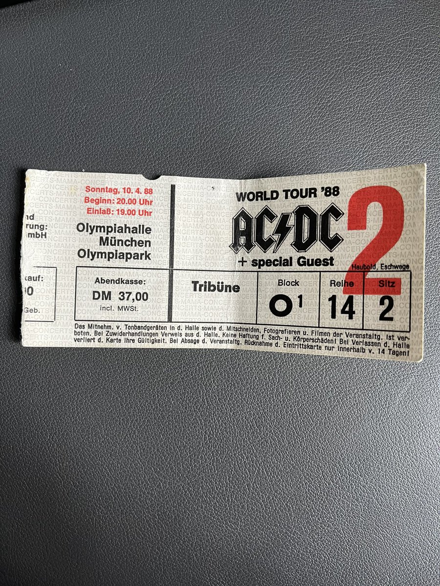 schubertandi's tweet image. Und was kostet so ne Karte heute?