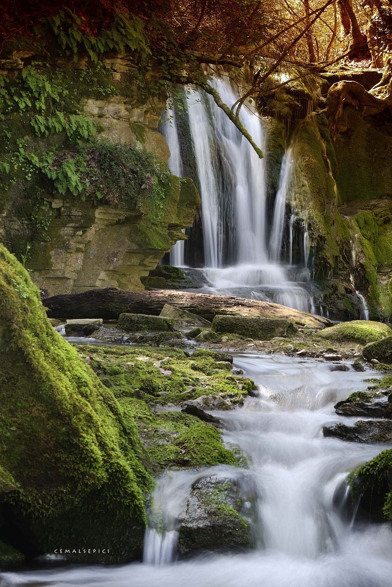 Güzel sevenin içine b'akar hayat.. #PHOTOS #artphoto #capture #cmlspc #cemalsepici #BİGA #biga #arapçeşme #irek #iğrek #spring #waterfall #natural #NatureBeautiful #landscape #landscapephotography #NatureBeauty #naturelovers #NaturePhotograhpy