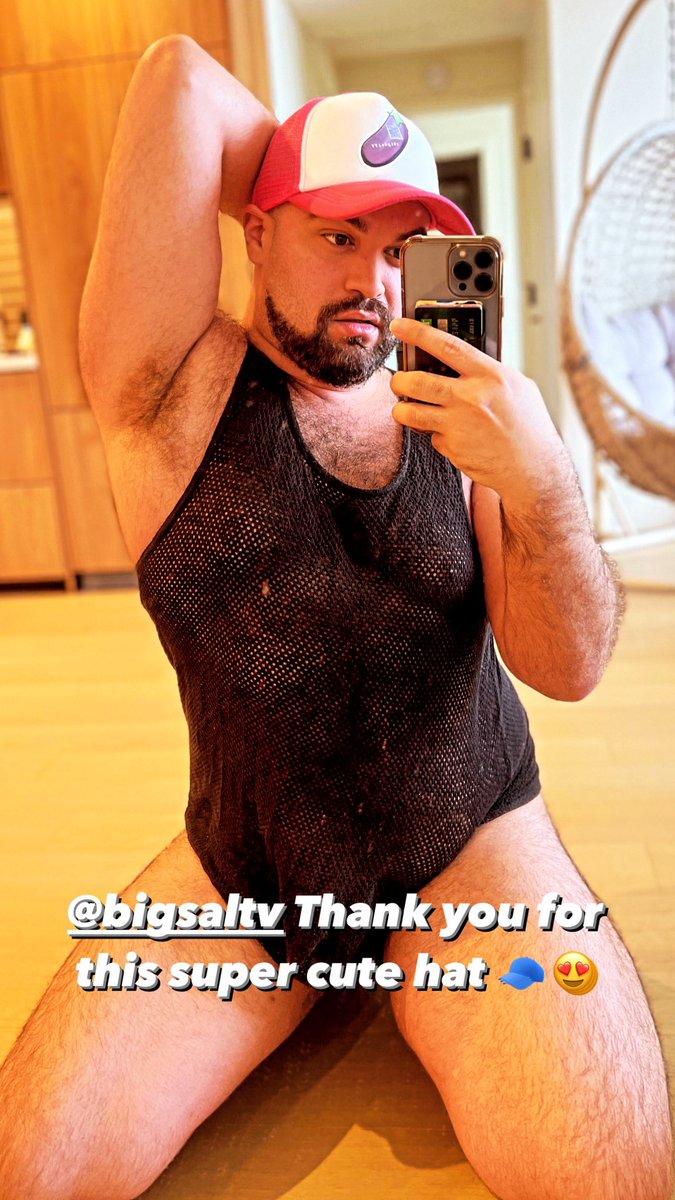 I love this hat 🧢#hairymen #bears #gaybears #thickmen ✨❤️💕😍