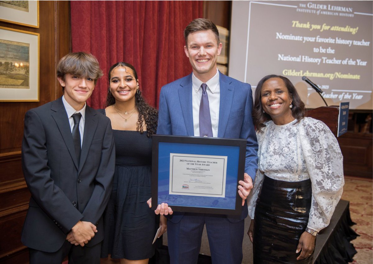 Do you know an outstanding educator? The Gilder Lehrman Institute of American History is seeking nominations for the 2024 National History Teacher of the Year! gilderlehrman.org/programs-and-e…

#NHTOY #HTOY #sschat <a href="/Gilder_Lehrman/">The Gilder Lehrman Institute of American History</a>