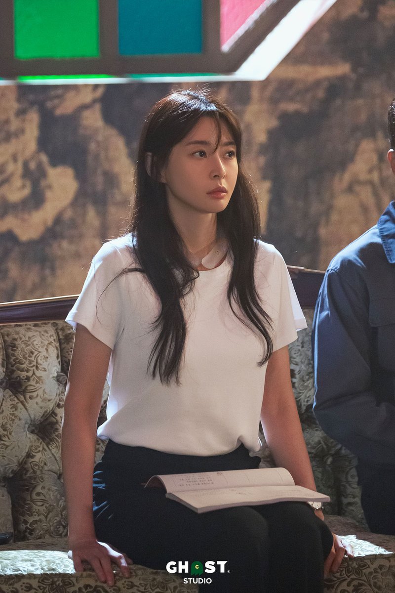 240403 <야한사진관> 의 권나라 배우 현장 비하인드

출처: 고스트스튜디오 (naver.me/F3OqN7Dc)

#헬로비너스 #hellovenus #권나라 #KwonNara #권아윤 #KwonAyoon 
#고스트스튜디오 #Ghoststudio
#야한사진관 #한봄