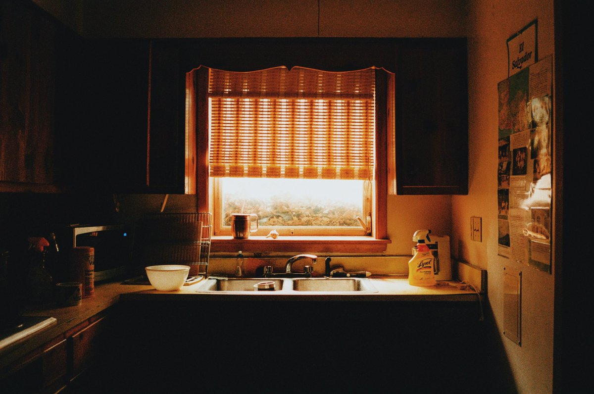 NotKelseySmith's tweet photo. Film photos that make me feel cozy https://t.co/DqKUFTP89Y