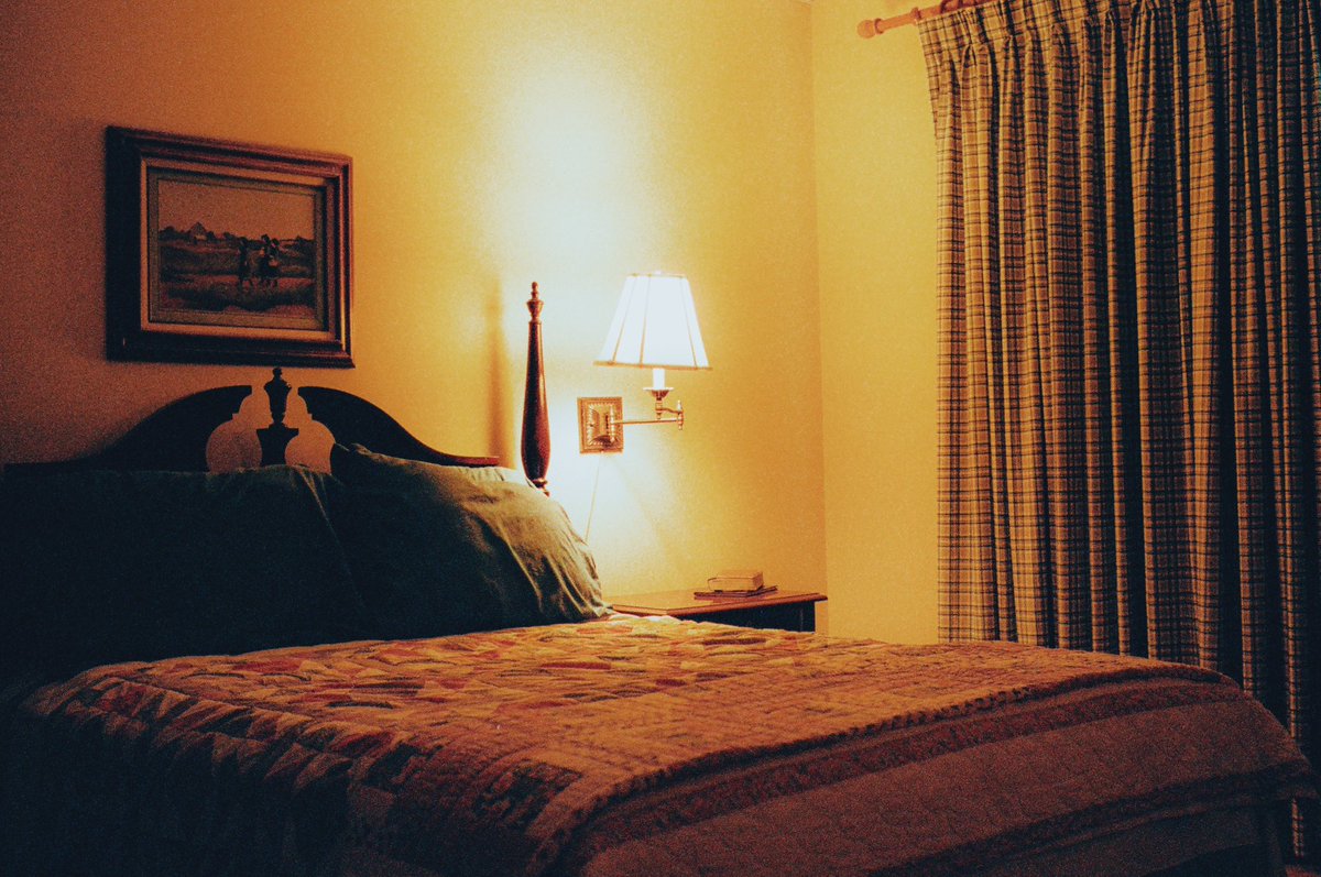 NotKelseySmith's tweet photo. Film photos that make me feel cozy https://t.co/DqKUFTP89Y