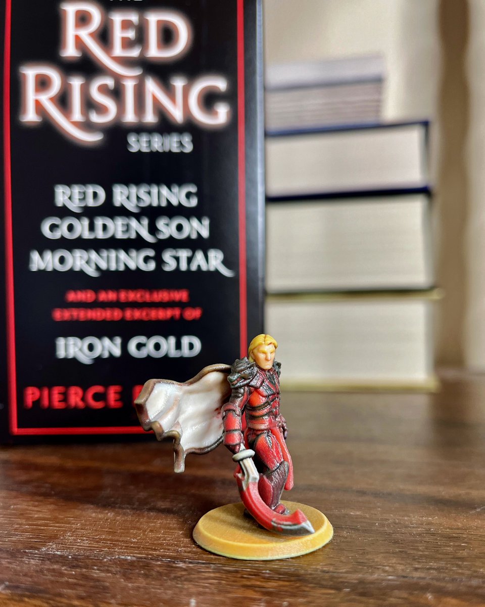 Celebrate a decade of Darrow with this giveaway!
One lucky winner will receive:
🐺 A Color-Printed Miniature of Darrow from Hero Forge
📚 A 3-Book Box Set featuring Red Rising, Golden Son, Morning Star, and an exclusive extended excerpt of Iron Gold sites.prh.com/red-rising-her…