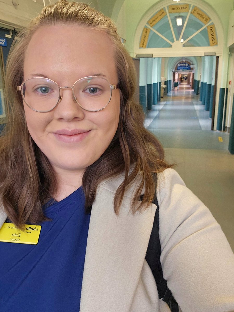 Dr_ErinLS's tweet photo. Another induction done β
οΈ
A fellow SHO had heard about #doctorcake on the grapevine! π§
Highlight of my day was meeting Liz @lovescoob - funny how the right people seem to pop up just when you need them! β€οΈ
Had forgotten just how long City Hospital corridor is though π https://t.co/6AuaIxuhsP