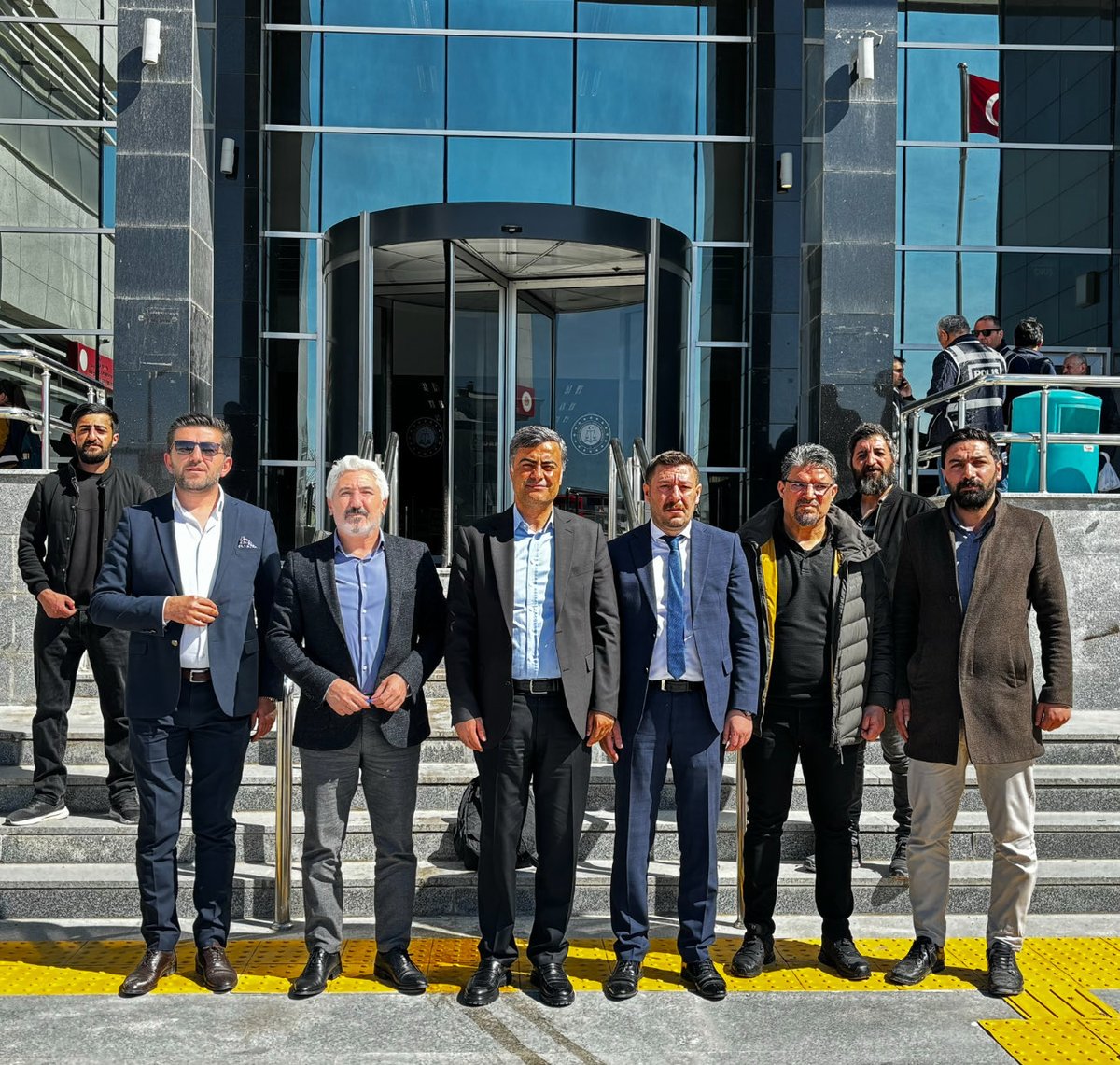 Haklıydık, birleştik kazandık. Herkese teşekkürler.