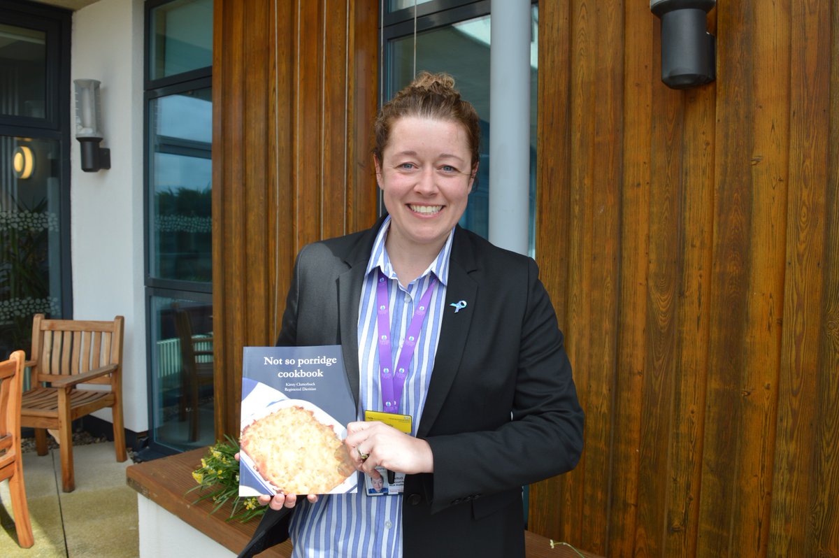 UHSussex's tweet photo. We're so proud of Kirsty Clutterbuck, specialist head and neck cancer dietitian at UHSussex who is launching her first recipe book tonight for patients being treated for head and neck cancer.

The book is available to order from @SxCancerFund

📖🥧 https://t.co/SqMma4dFhb https://t.co/GQ2XMT7gYG