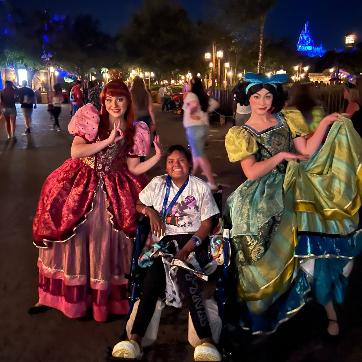 When thinking about her Wish, Hannah wanted something magical.✨ And Hannah's Wish Trip to Disney World left her with a sparkle in her eye and the biggest smile on her face! Thank you to all who make joy like this possible for local children like Hannah! #WishGrantedWednesday