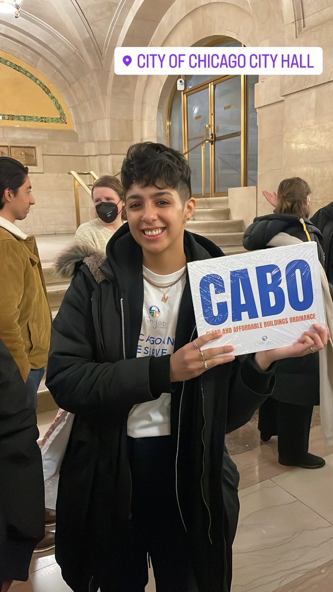 We are at City Hall today to support the Clean and Affordable Buildings Ordinance! CABO will transition new building construction away from dirty, expensive fossil fuels. Add your name in support: bit.ly/caboact #ElectrifyChi