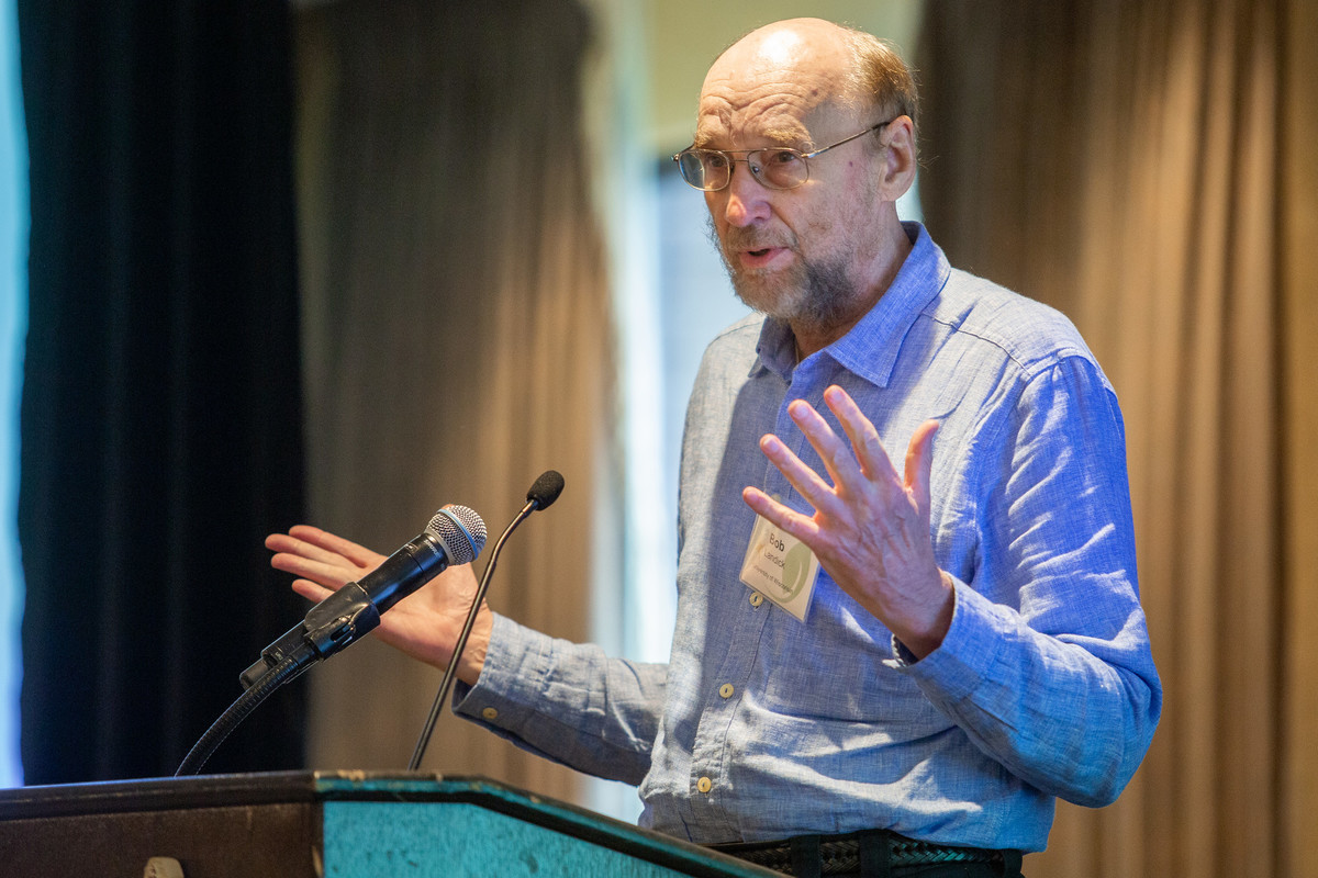 Congratulations to Robert Landick, professor of Biochemistry at UW-Madison and GLBRC co-investigator, for receiving a 2024 Hilldale Award! Read about his research and impact: news.wisc.edu/meet-the-winne…