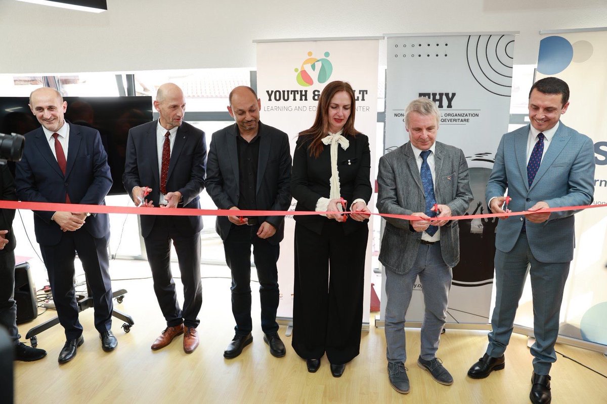 I appreciated the opportunity to be present together with with @arberienagavci at the opening ceremony of the ‚Youth and Adult Learning and Education Center‘ established by NGOs THY and DVV International. Important step for empowering the youth of Prizren! @vhs_dachverband