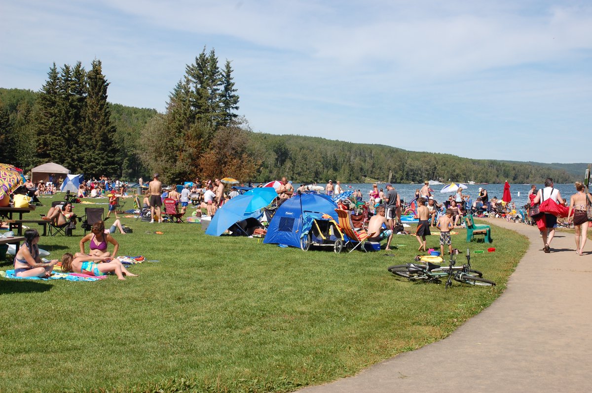 Alberta Parks is accepting applications for mobile food vendors for select parks. If you have a food truck, ice cream 🍦 truck, food vending trailer or sidewalk cart and you're interested in this opportunity, visit the link below! ➡️ bit.ly/4azZQaj