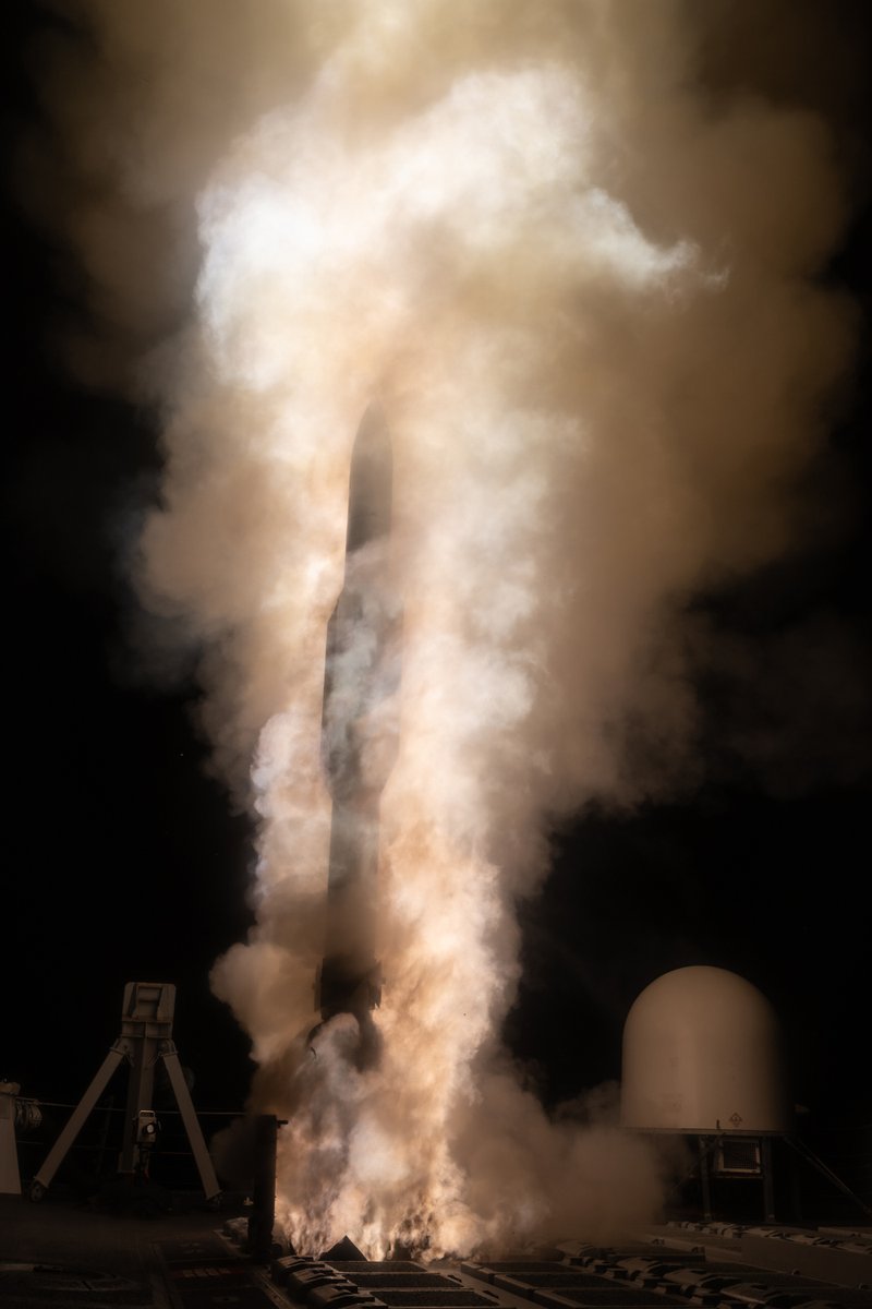 📰 #NEWS: Raytheon's Standard Missile-6 (SM-6) successfully intercepts ballistic missile target at sea from USS Preble (DDG 88). The SM-6 missile can perform anti-air warfare, anti-surface warfare and advanced ballistic missile defense at sea. Learn more: rtxcorp.co/4cHOEtV