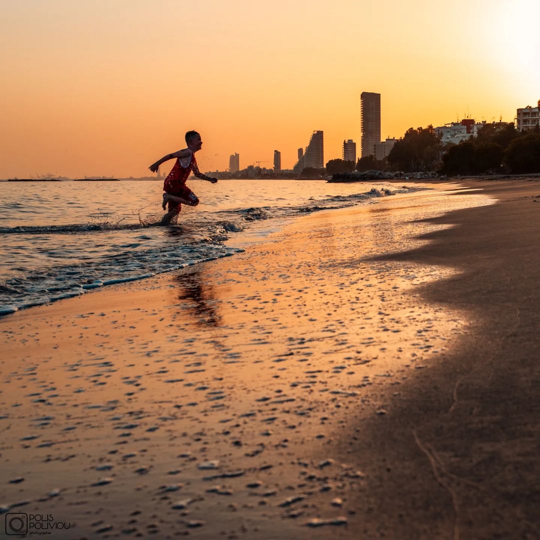 Chasing sunsets and endless adventures in Lemesos! 🌅 There's something magical about the sea at sunset - the colours, the sounds, the joy it brings. Are you ready for your summer adventures? 🌊🏃‍♂️✨ #visitcyprus #limassol #cyprus2024 #lovecyprus 📷 IG poliviou_polis