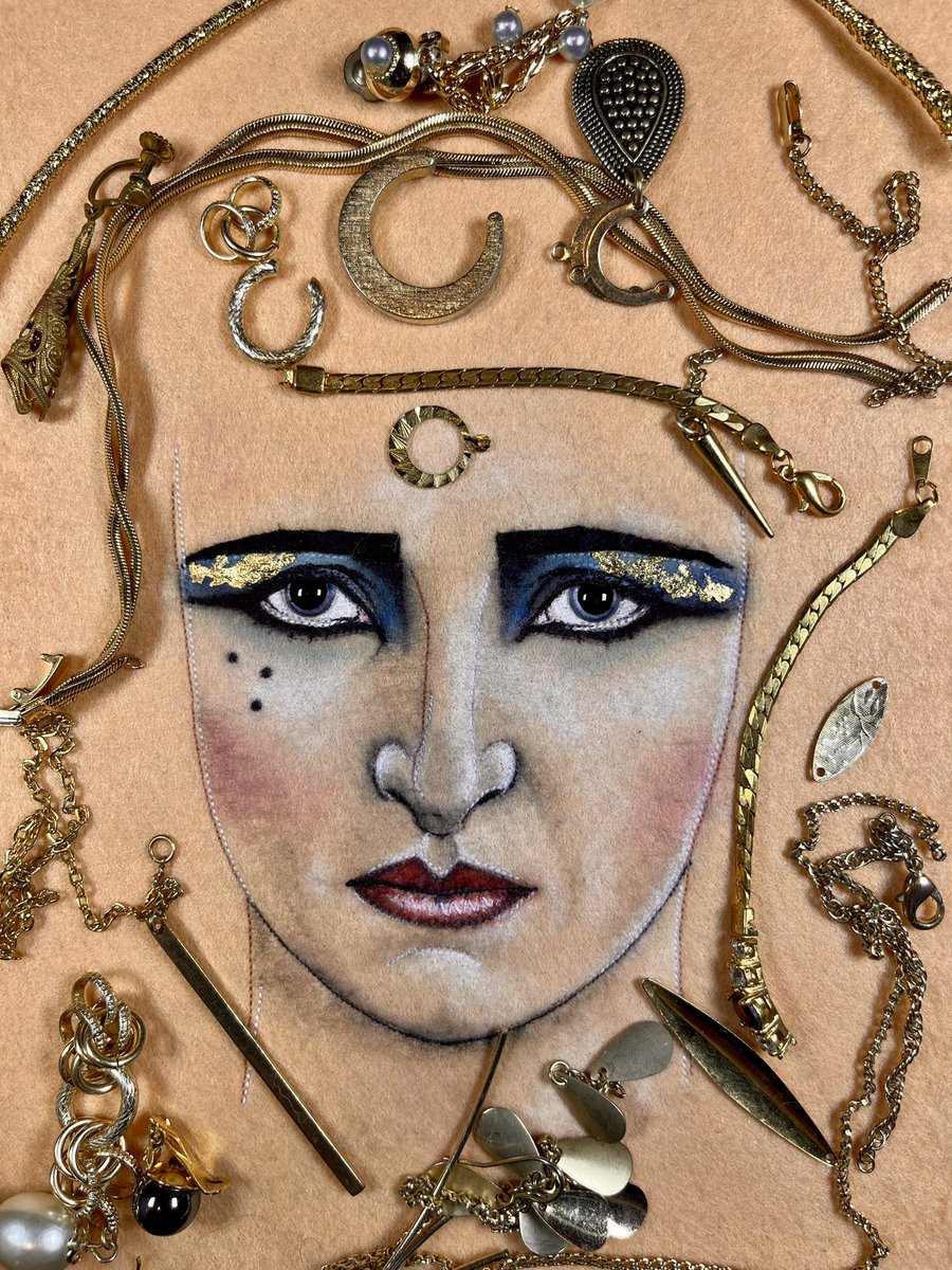 SORTING OUT SOME GOLD FOR THE SIOUXSIE SIOUX PORTRAIT. I’VE TAKEN INFLUENCE FROM THE “RIGHT NOW” VIDEO WHEN SHE WAS IN THE CREATURES WITH BUDGIE, & SHE DRESSES LIKE CLEOPATRA. I LOVE SIOUXSIE, SHE’S SO MYSTERIOUS & EXOTIC. #siouxsie
