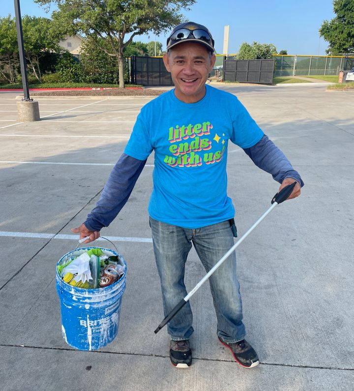 🚮 Did you know? This April, let's shed light on a Litter Fact: Most people won't walk more than 10 feet to throw away trash, leading to litter all over our parks! 🗑️ Take a few extra steps and help keep our green spaces pristine.