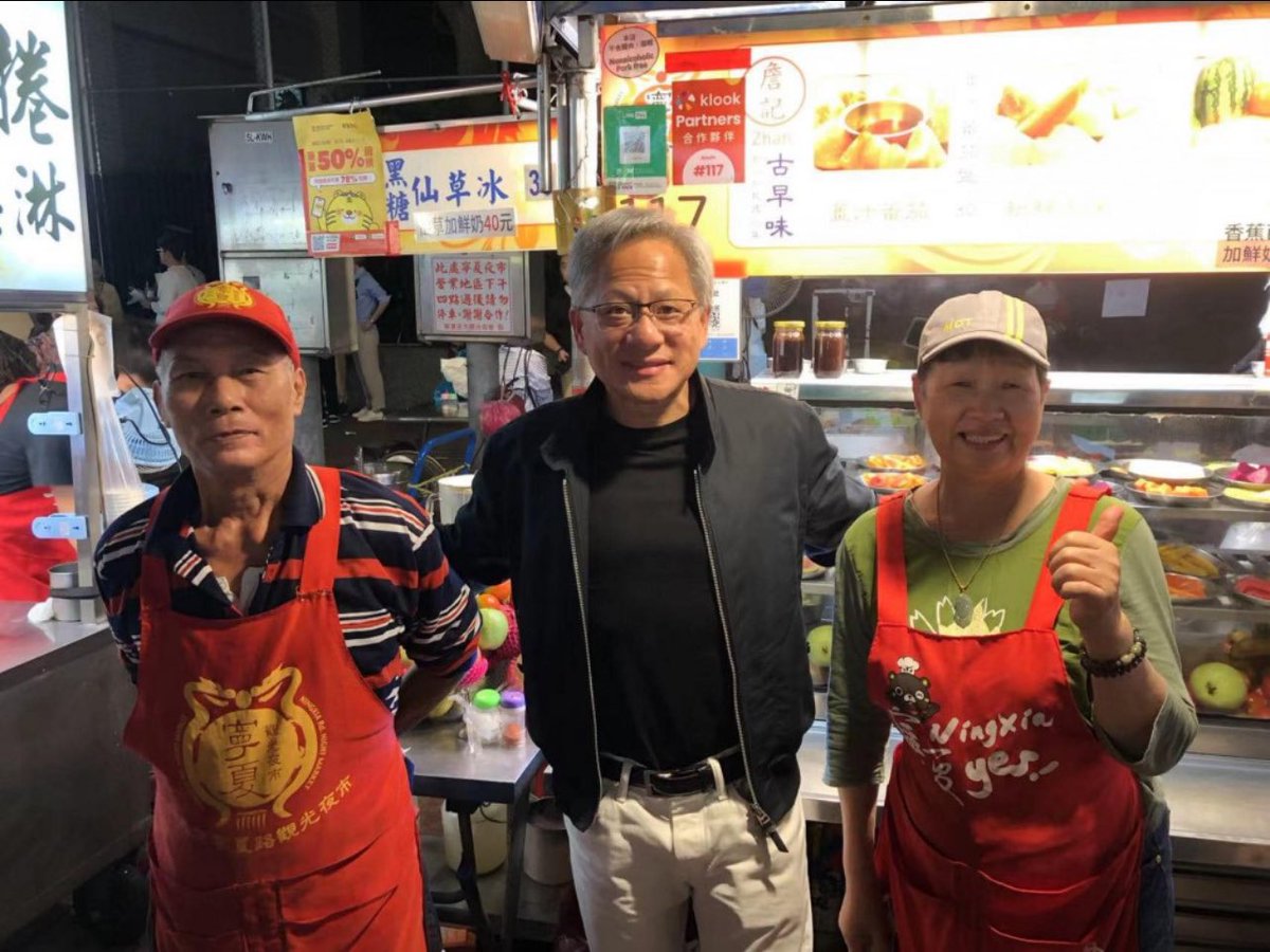 Jensencoin's tweet photo. $JENSEN coin community has set up a Taiwan Earthquake Relief donation wallet and will be making donations to charities for relief efforts. We have been vetting organizations all day, if you know any reliable ones, please let us know. 

Jensen coin community will seed it with $6000. If you also want to chip in to help with relief efforts, please donate to the address below: 

SOLANA / SPL: 

6G3ZLFAXntBr8ayru7WccGkPJDUbbXrWELZgyLyoiJ87

Thank you for helping Taiwan. As you may know, Jensen Huang is from Taiwan, so let’s try our best to help🙏