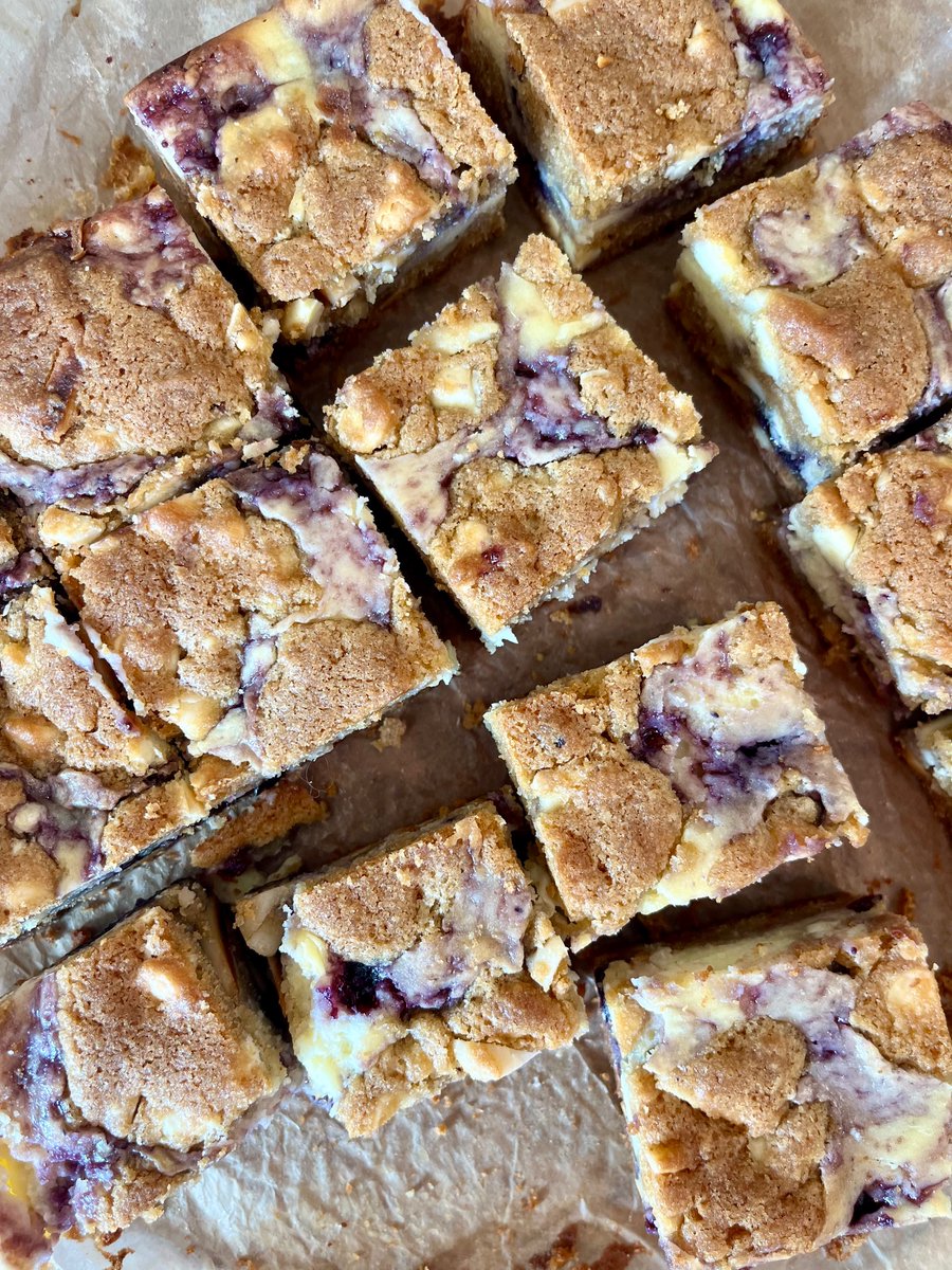 blueberry cheesecake cookies bars🫐🍪😋 You’re welcome!!
charmainebroughton.ca/blueberry-chee…
