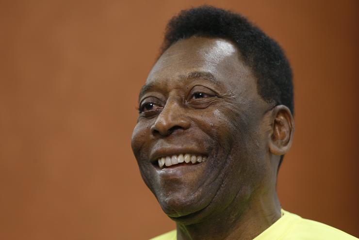 "Echo de menos la pelota, la emoción y la energía en el estadio, la lucha por conseguir un buen resultado, la alegría y la tristeza en cada victoria y derrota".
Pelé
#Fuedicho