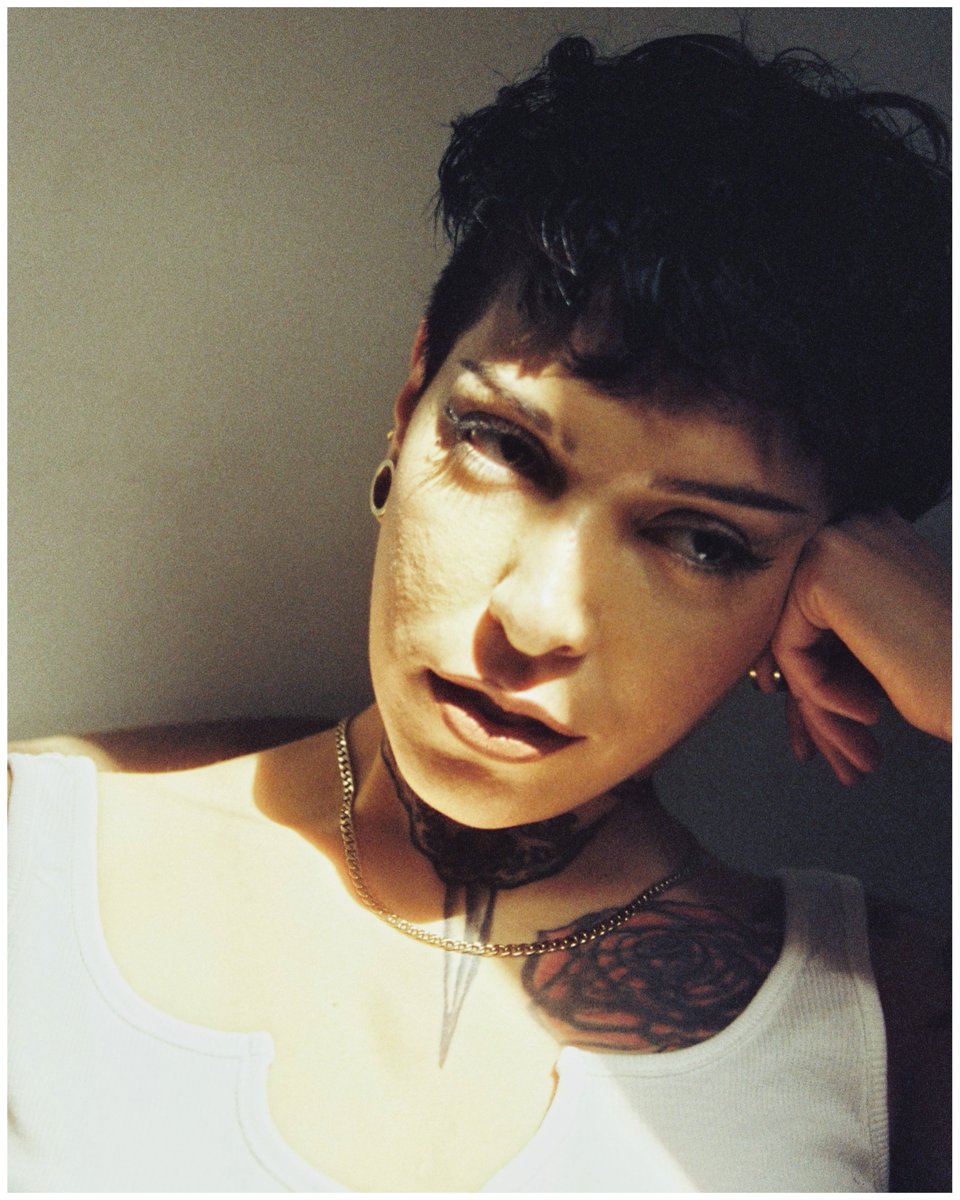 MnikathiRico's tweet photo. Jazmín Cuellar photographed by me. 🎞️ https://t.co/BdT4Z60kLB
