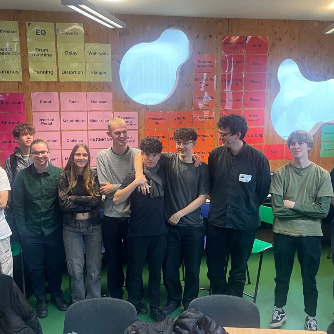 We were delighted to have Danny L Harle join us for an insightful production workshop with students at Kingsdale Foundation School last month 💫