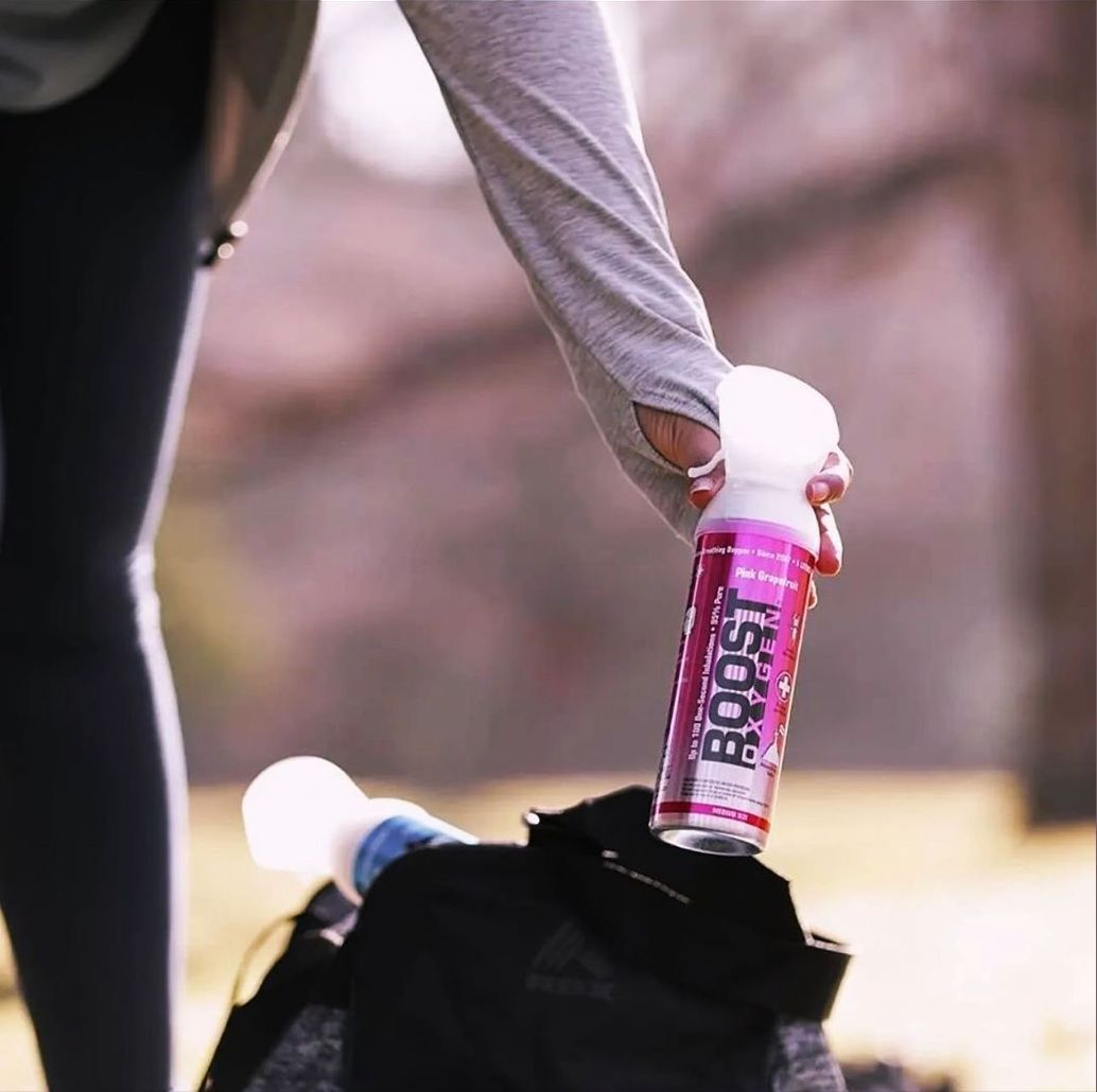 95% pure oxygen with the essential oil aroma of Pink Grapefruit. 100% natural. For stress, positive mood and feelings of energy. This uplifting aroma can also be used to help suppress appetite and boost metabolism.

#boostoxygen #sportsoxygen