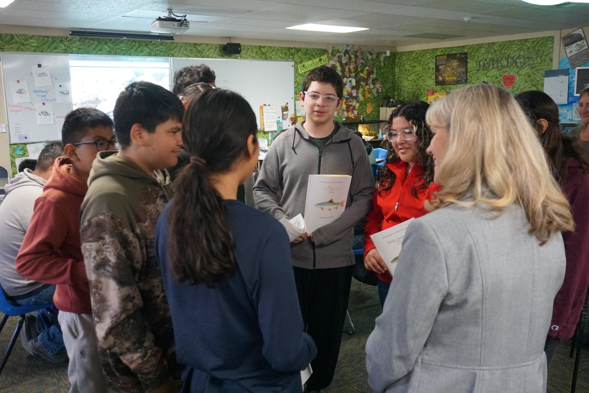 Teacher Ms. Denise Hardoy is helping to lead an innovative approach to environmental discovery for her students at San Lucas Union Elementary School District. Read the article in our newsletter. montereycoe.org/about-us/commu…