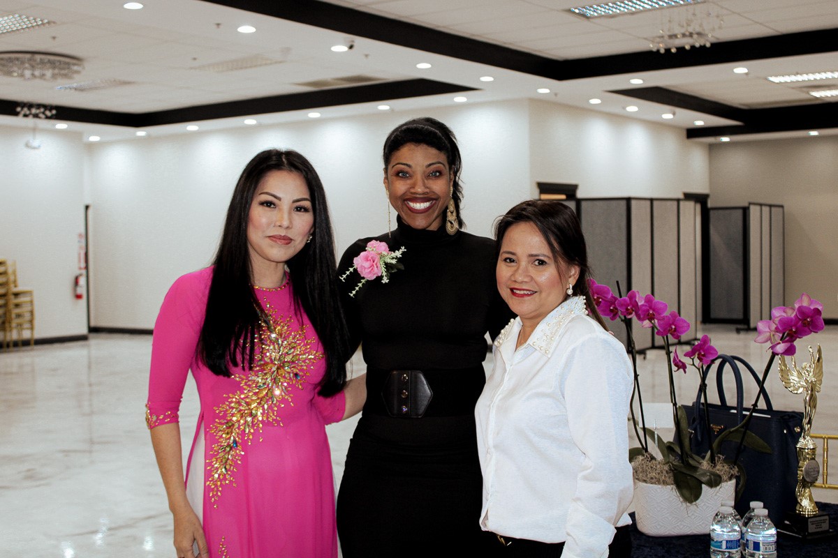 Congratulations to Kaaren-Lyn Graves, Executive Director of our Capital Readiness Program, who was a recipient of the Women of Distinction Award at the 4th Annual International Women's Celebration at the Saigon Center last Saturday! #arizona #azhcc #womenshistorymonth